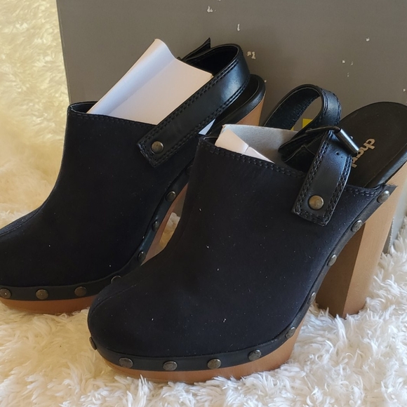 Heeled clogs - Picture 2 of 7